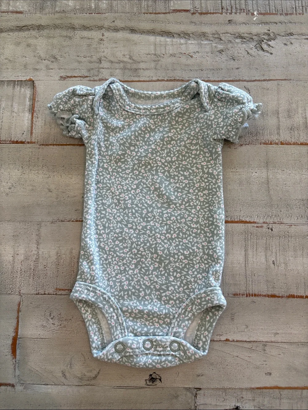 Carter’s Cozy Preemie 6 Piece Capsule Wardrobe Baby Clothes Bundle